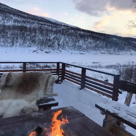 Lodge Levajok Tana