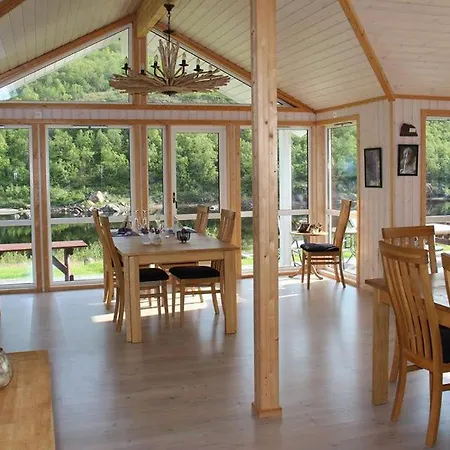 Lodge Levajok Tana